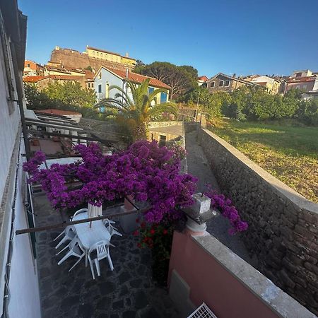 Maison Des Amis Villa Capraia Luaran gambar