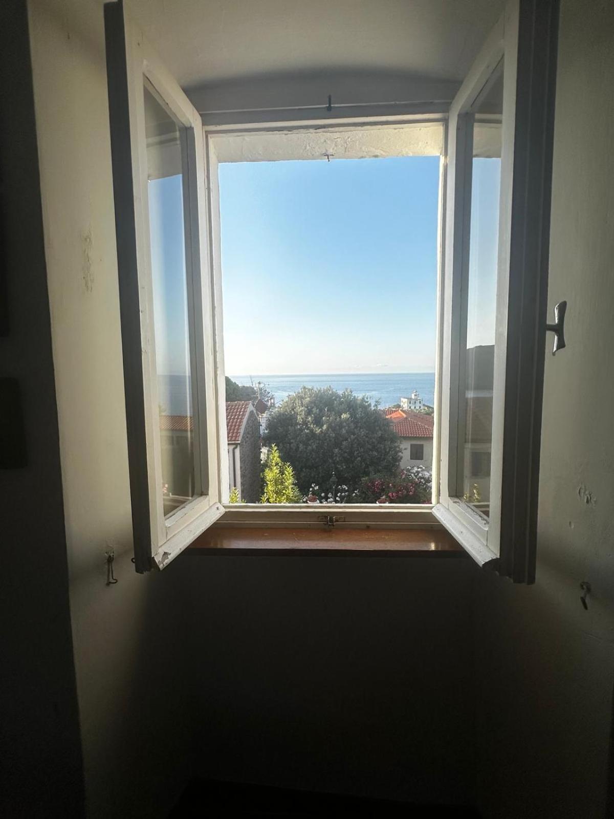 Maison Des Amis Villa Capraia Luaran gambar